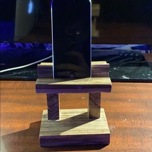 phone charger stand